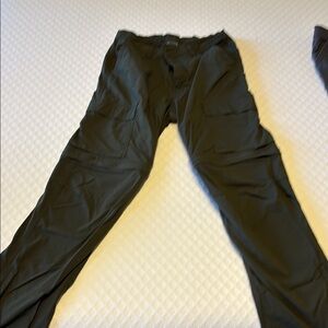 REI Green Cargo Pants Relaxed Fit Outdoor Essential